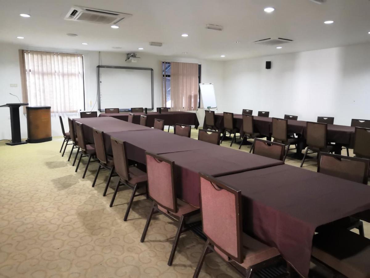 Padang Mat Sirat Alia Residence Business Resort מראה חיצוני תמונה