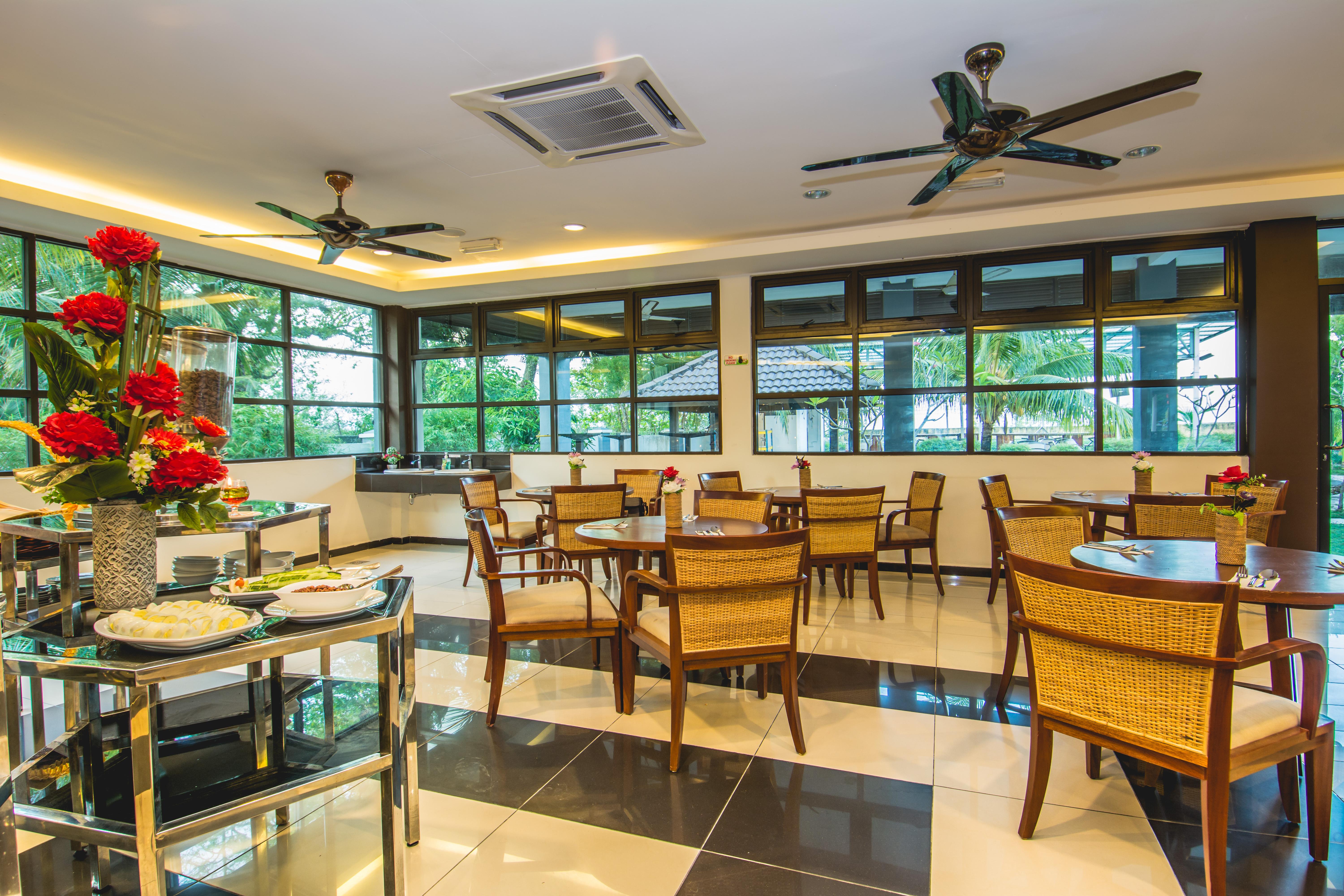 Padang Mat Sirat Alia Residence Business Resort מראה חיצוני תמונה